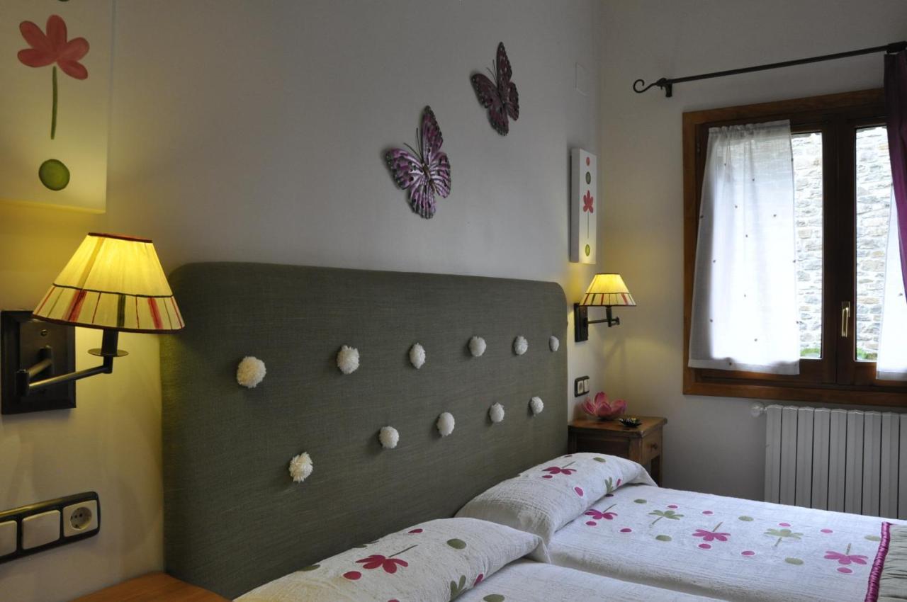 Apartamentos Los Pirineos - Atencion Personal Б'єскас Екстер'єр фото