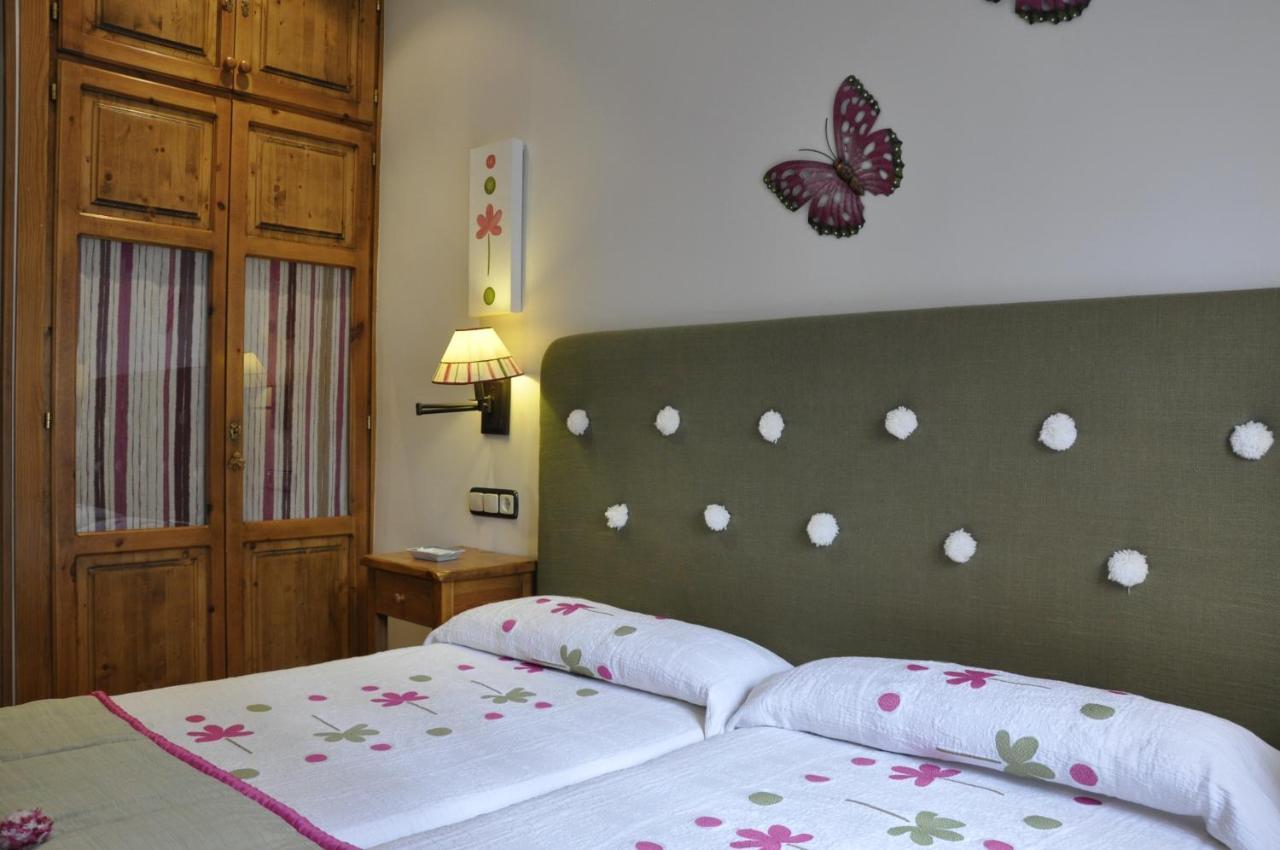 Apartamentos Los Pirineos - Atencion Personal Б'єскас Екстер'єр фото